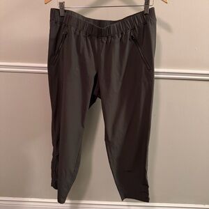 Athleta Black Stretch Travel Pants Petite 14P Zip Pocket Pull On